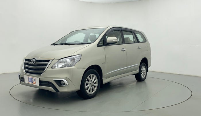 2013 Toyota Innova 2.5 VX 8 STR BS IV, Diesel, Manual, 2,81,647 km, Left Front Diagonal (45- Degree) View