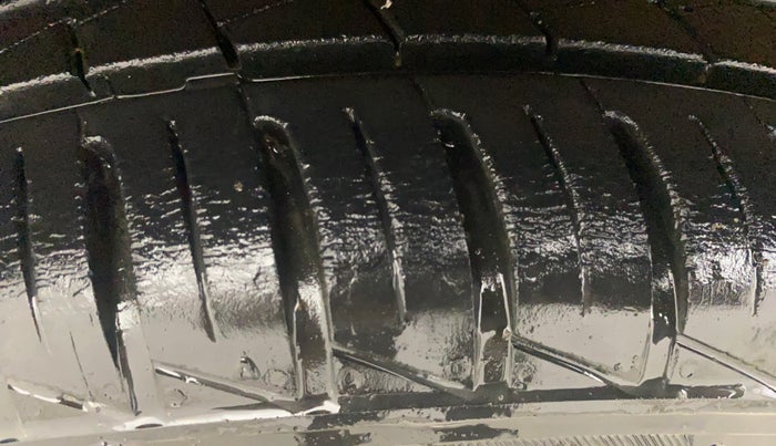 2012 Maruti Wagon R 1.0 VXI, Petrol, Manual, 32,109 km, Right Rear Tyre Tread