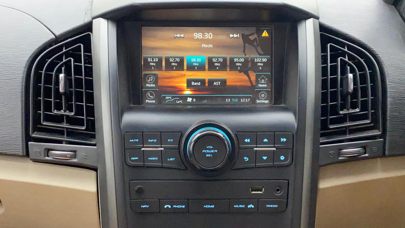 2016 Mahindra XUV500 W6, Diesel, Manual, 29,700 km, Infotainment System