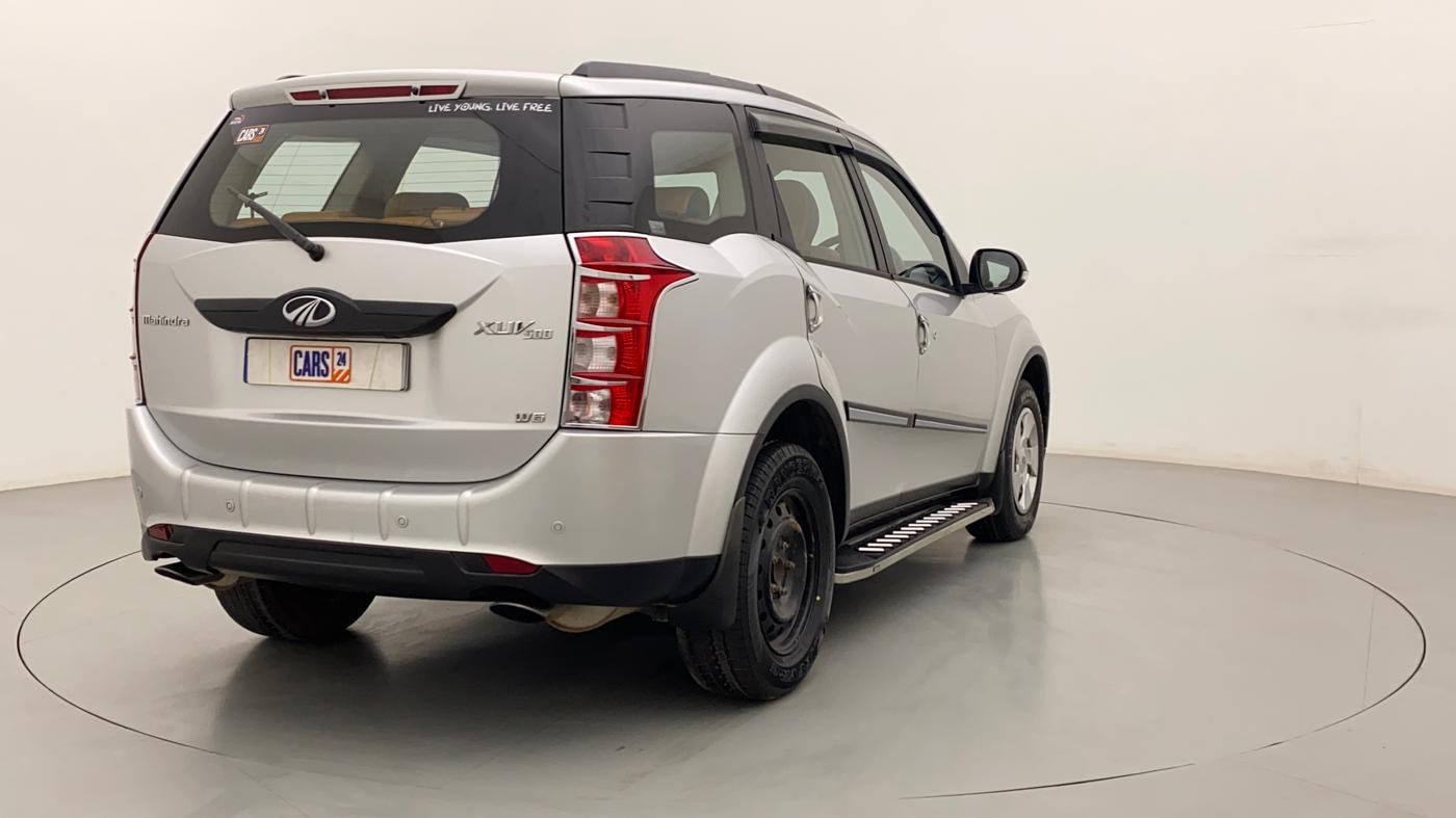 2016 Mahindra XUV500 W6, Diesel, Manual, 29,700 km, Right Back Diagonal