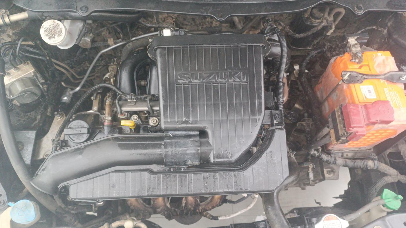 2017 Maruti Swift VXI O, Petrol, Manual, 62,738 km, Engine View