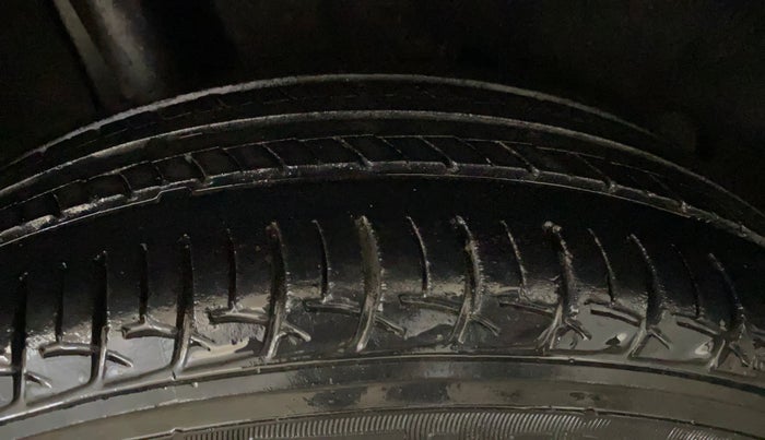 2018 Maruti Baleno DELTA PETROL 1.2, Petrol, Manual, 1,20,009 km, Right Rear Tyre Tread