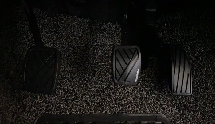 2018 Maruti Baleno DELTA PETROL 1.2, Petrol, Manual, 1,20,009 km, Pedals