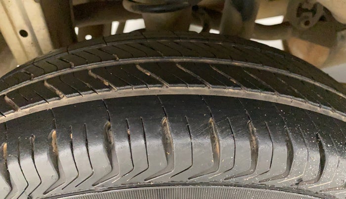2011 Maruti Alto LXI, Petrol, Manual, 96,269 km, Right Rear Tyre Tread