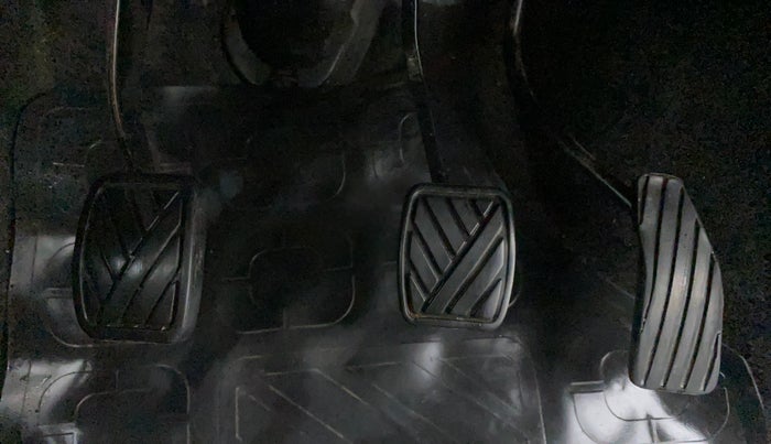 2014 Maruti Wagon R 1.0 LXI CNG, CNG, Manual, 86,774 km, Pedals