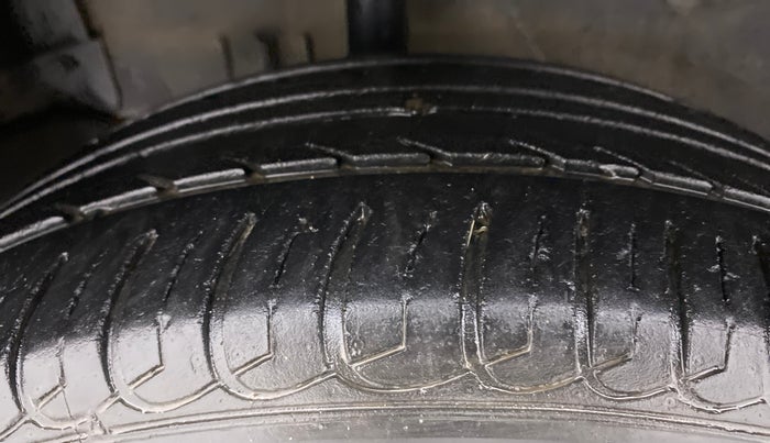2019 Tata NEXON XM DIESEL, Diesel, Manual, 59,380 km, Right Rear Tyre Tread