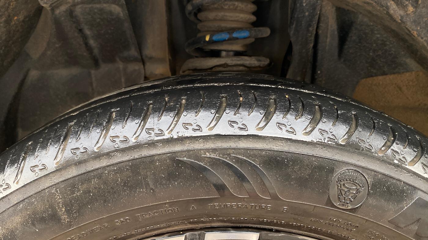 2024 Renault Kiger RXZ AMT, Petrol, Automatic, 22,020 km, Left Front Tyre Tread