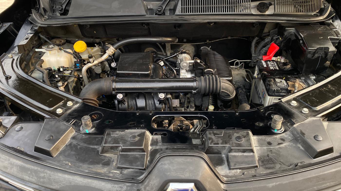 2024 Renault Kiger RXZ AMT, Petrol, Automatic, 22,020 km, Engine View