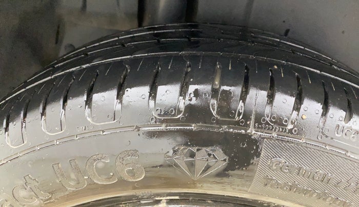 2017 Maruti Ertiga VDI SHVS, Diesel, Manual, 64,066 km, Right Rear Tyre Tread