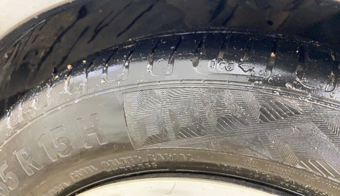 2017 Maruti Ertiga VDI SHVS, Diesel, Manual, 64,066 km, Left Front Tyre Tread