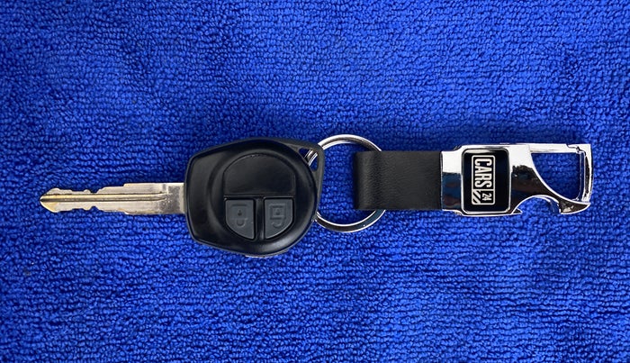 2018 Maruti Wagon R 1.0 VXI, Petrol, Manual, 27,587 km, Key Close Up
