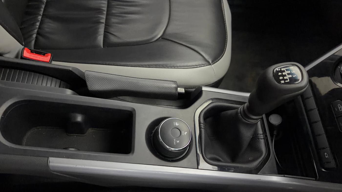 2021 Tata NEXON XM SUNROOF PETROL, Petrol, Manual, 69,461 km, Gear Lever
