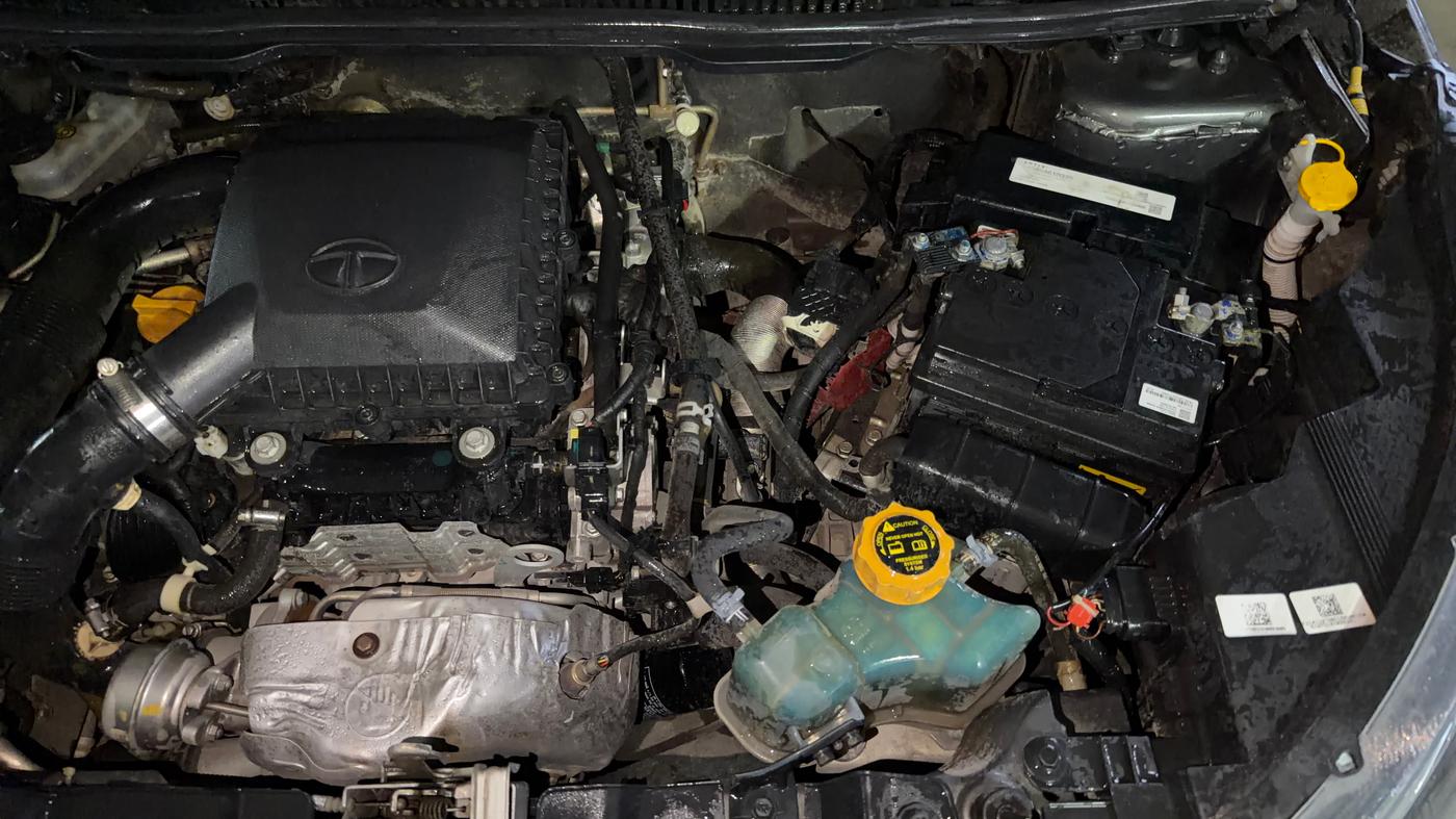 2021 Tata NEXON XM SUNROOF PETROL, Petrol, Manual, 69,461 km, Engine View - Left