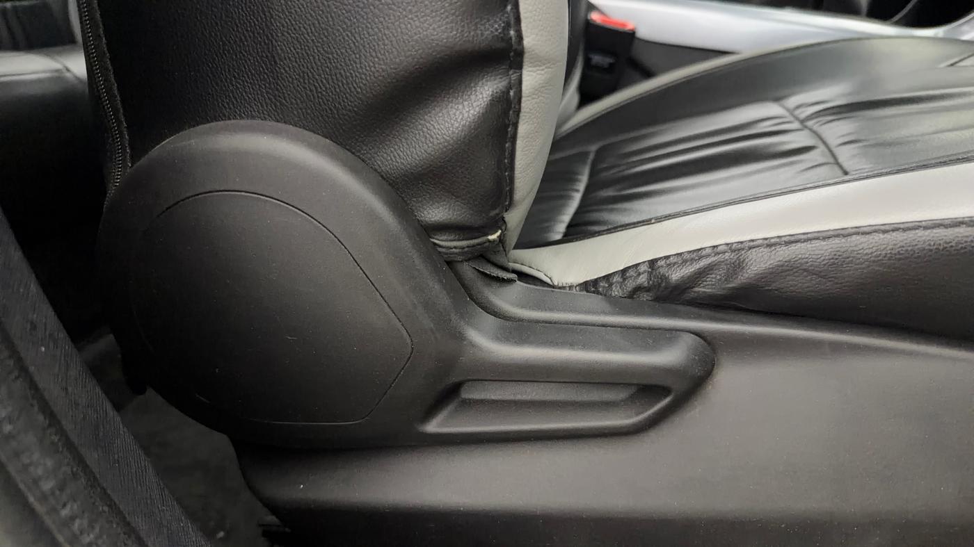 2021 Tata NEXON XM SUNROOF PETROL, Petrol, Manual, 69,461 km, Driver Side Adjustment Panel