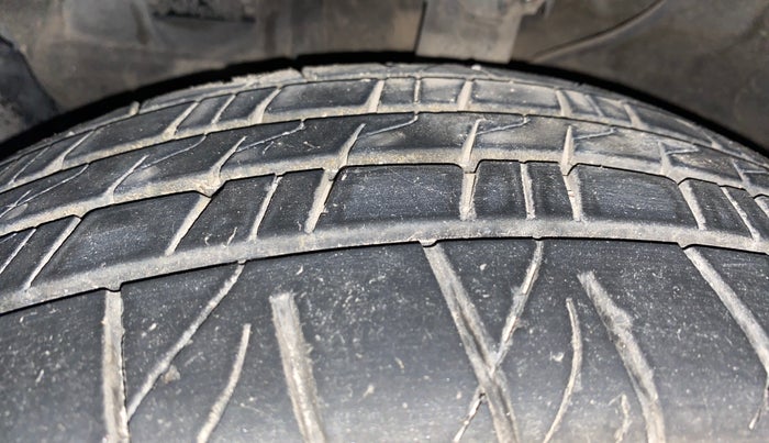 2016 Hyundai Creta S 1.6 PETROL, Petrol, Manual, 57,421 km, Left Front Tyre Tread
