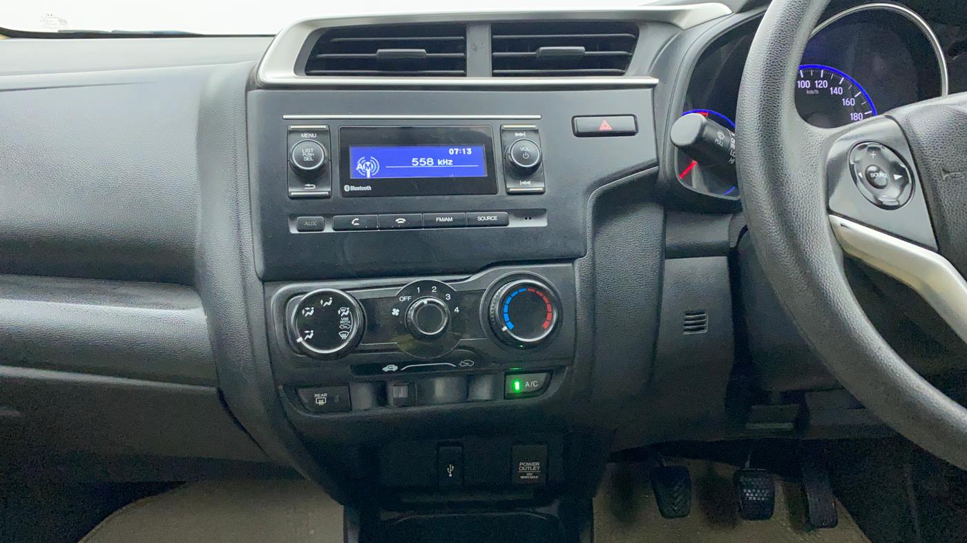 2016 Honda Jazz 1.2 S MT, Petrol, Manual, 55,413 km, Air Conditioner