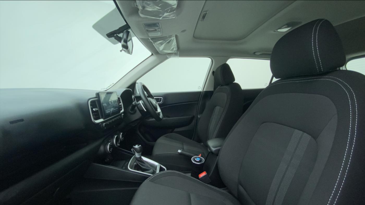2022 Hyundai VENUE SX PLUS 1.0 TURBO DCT, Petrol, Automatic, 20,077 km, Right Side Front Door Cabin