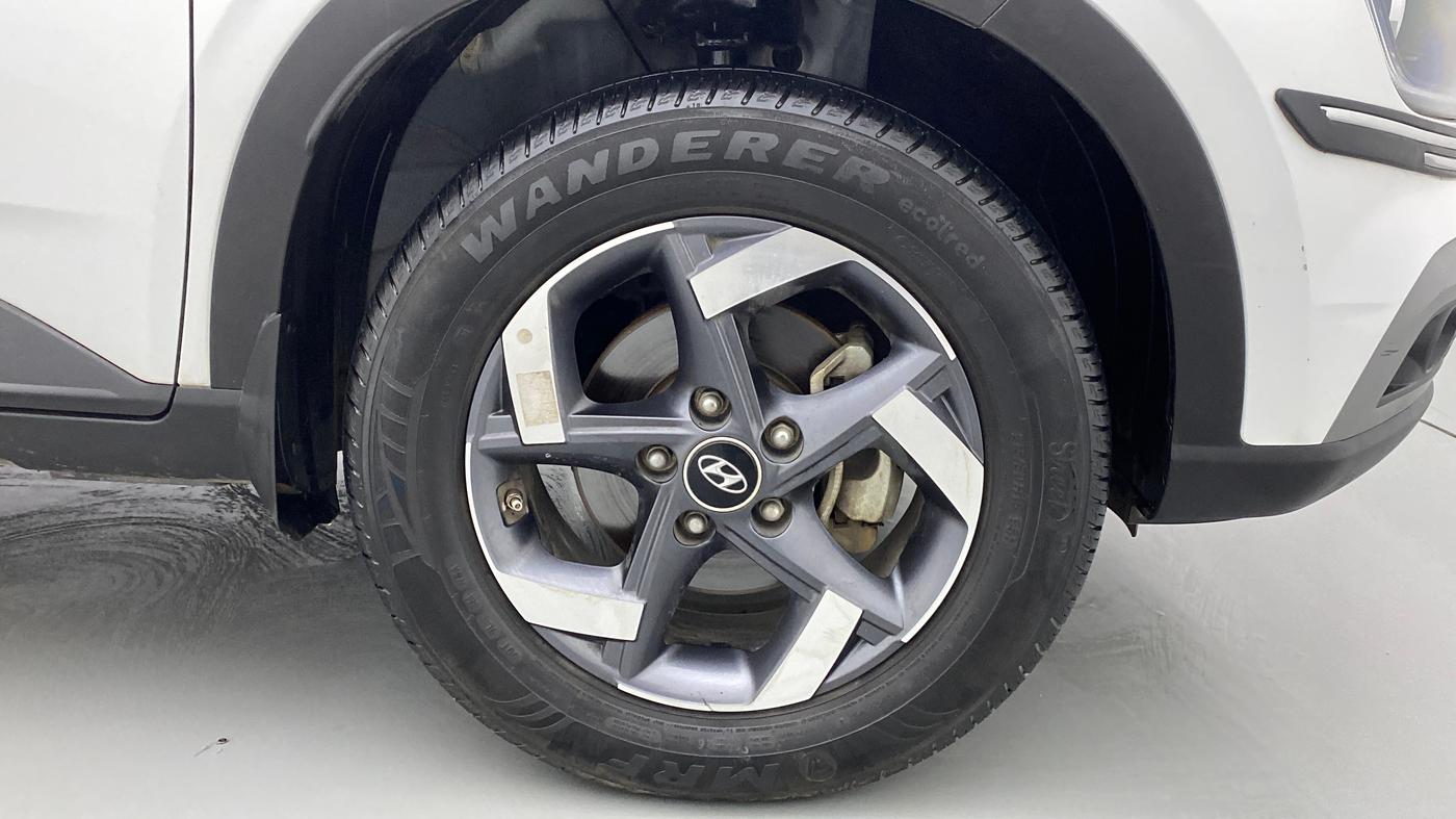 2022 Hyundai VENUE SX PLUS 1.0 TURBO DCT, Petrol, Automatic, 20,077 km, Right Front Wheel