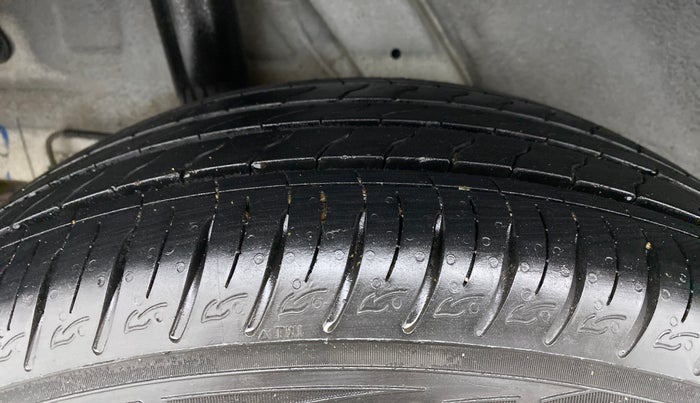 2022 Hyundai VENUE SX PLUS 1.0 TURBO DCT, Petrol, Automatic, 20,077 km, Right Rear Tyre Tread