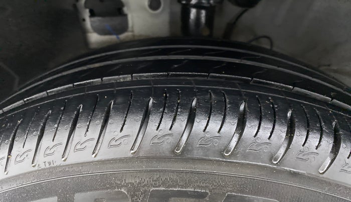 2022 Hyundai VENUE SX PLUS 1.0 TURBO DCT, Petrol, Automatic, 20,077 km, Left Front Tyre Tread