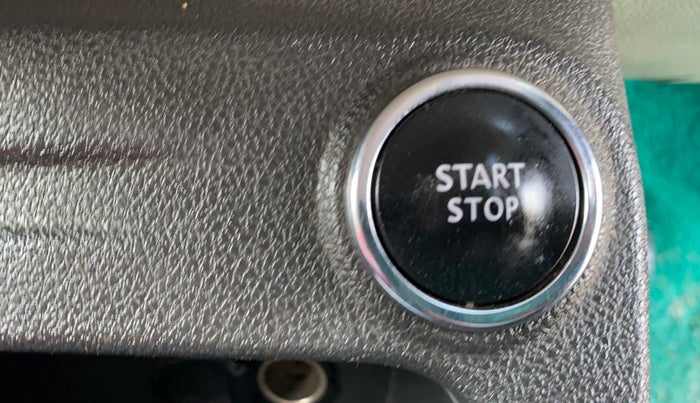 2018 Renault Captur RXT PETROL, Petrol, Manual, 42,499 km, Keyless Start/ Stop Button