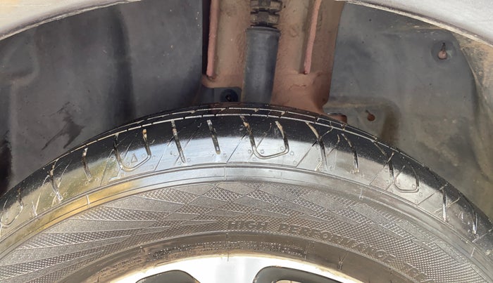 2018 Renault Captur RXT PETROL, Petrol, Manual, 42,499 km, Left Rear Tyre Tread