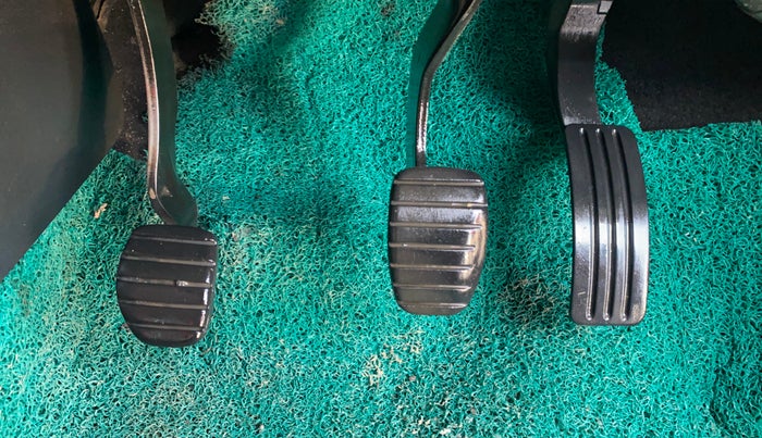 2018 Renault Captur RXT PETROL, Petrol, Manual, 42,499 km, Pedals