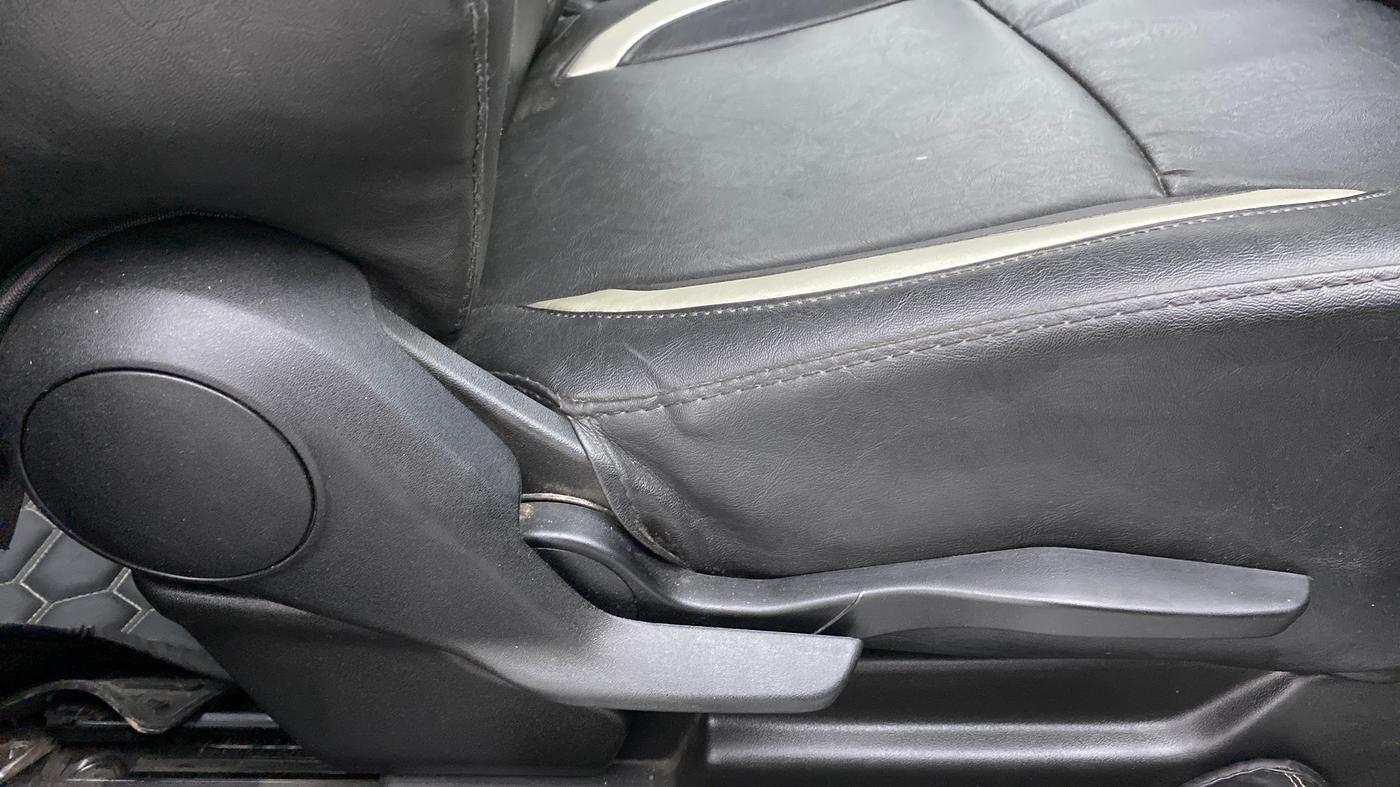 2021 Maruti XL6 ZETA SHVS, Petrol, Manual, 17,514 km, Driver Side Adjustment Panel