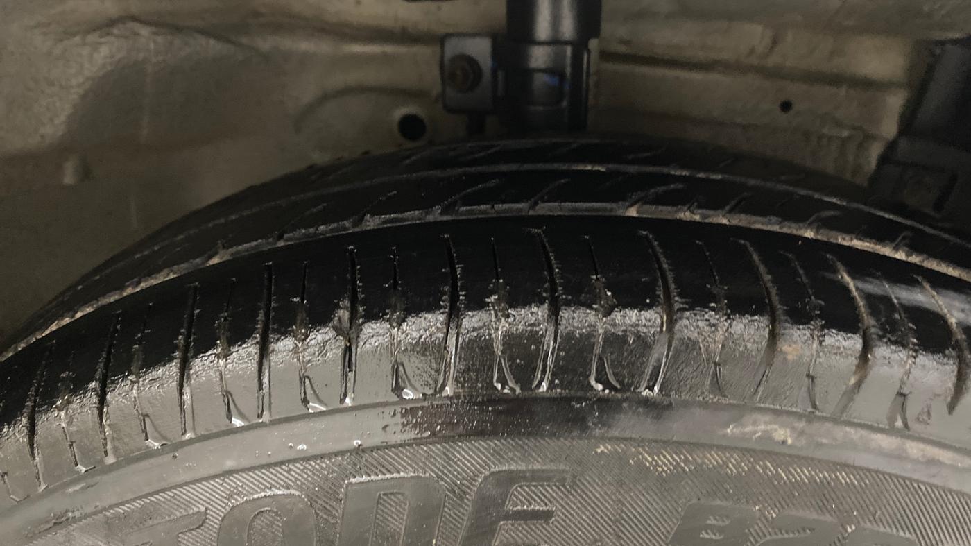 2012 Maruti Swift VDI, Diesel, Manual, 63,789 km, Right Front Tyre Tread
