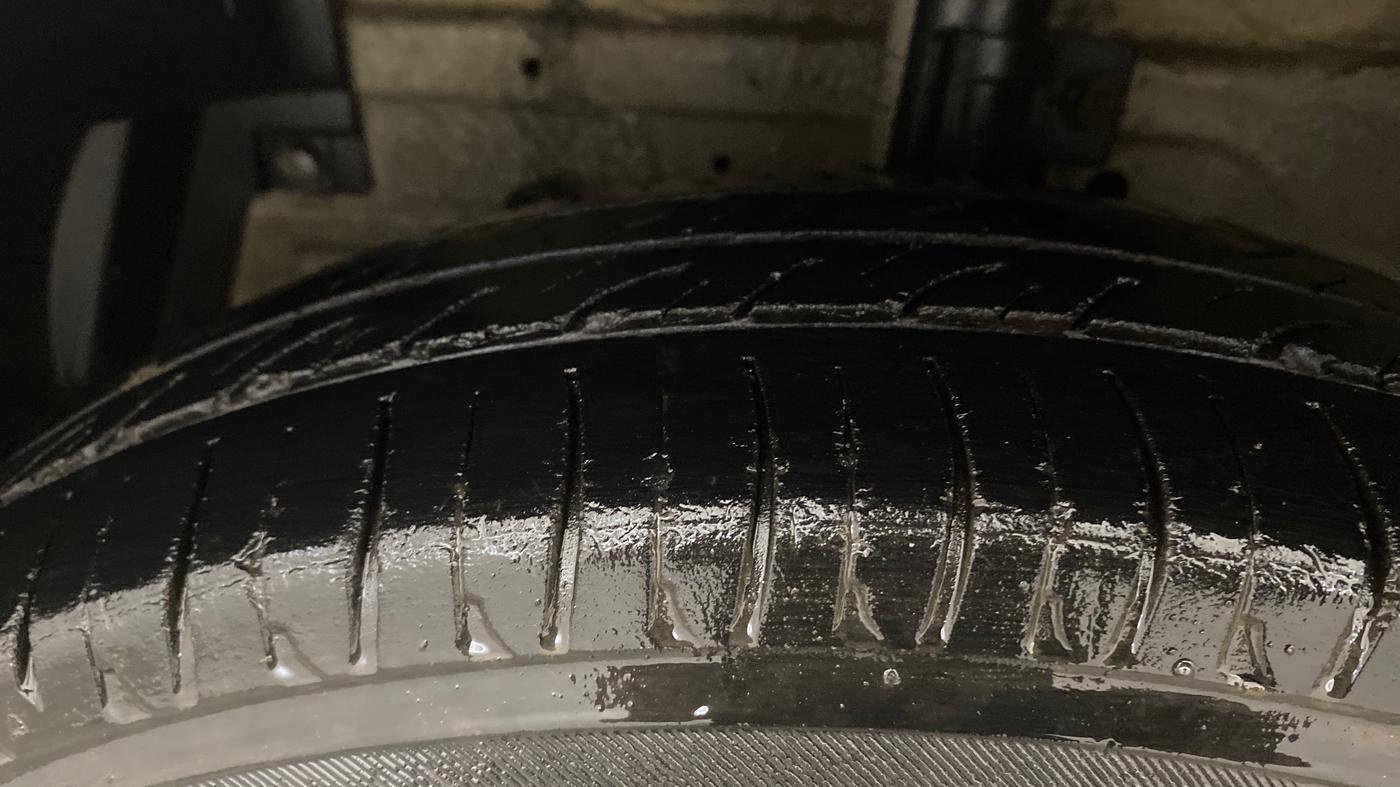 2012 Maruti Swift VDI, Diesel, Manual, 63,789 km, Left Front Tyre Tread