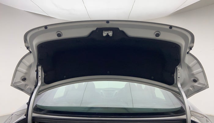 2016 Hyundai New Elantra 1.8 SX AT VTVT, Petrol, Automatic, 61,471 km, Boot Door Open