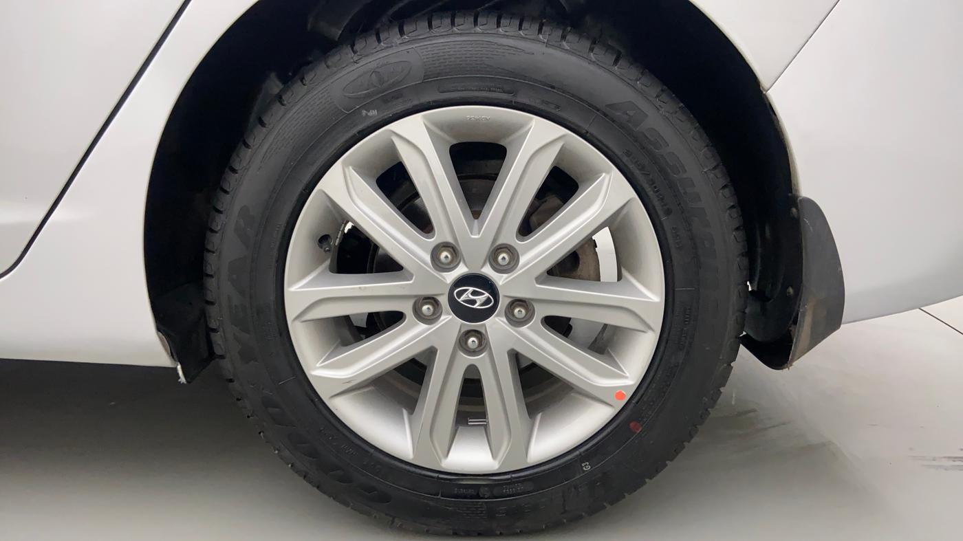 2016 Hyundai New Elantra 1.8 SX AT VTVT, Petrol, Automatic, 61,471 km, Left Rear Wheel