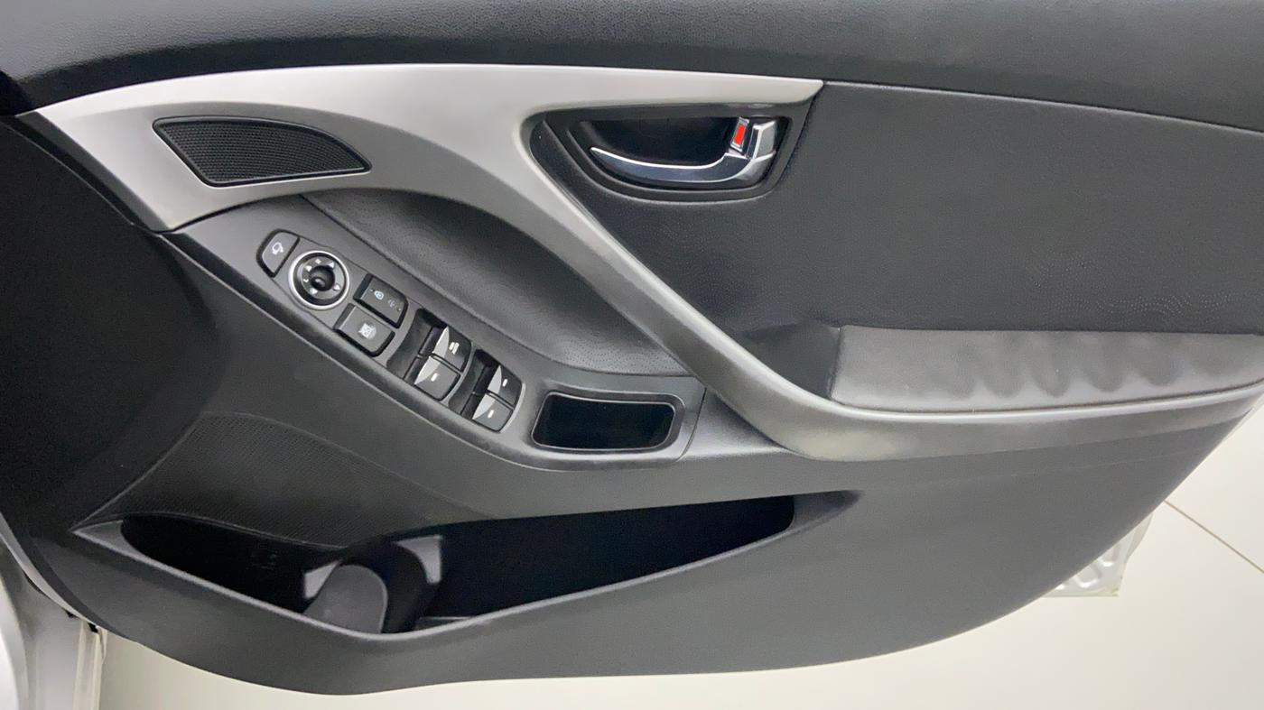 2016 Hyundai New Elantra 1.8 SX AT VTVT, Petrol, Automatic, 61,471 km, Driver Side Door Panels Control