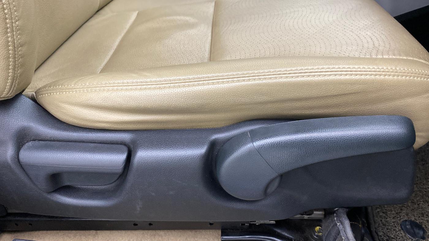 2016 Honda City VX CVT PETROL, Petrol, Automatic, 63,533 km, Driver Side Adjustment Panel