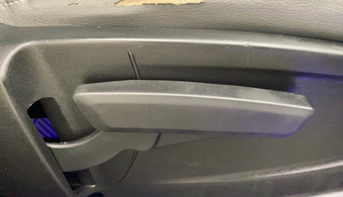2022 Tata PUNCH ACCOMPLISHED MT, Petrol, Manual, 23,310 km, Driver Side Adjustment Panel