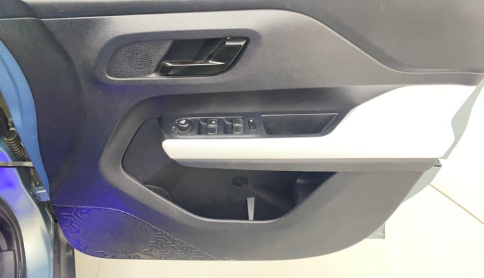 2022 Tata PUNCH ACCOMPLISHED MT, Petrol, Manual, 23,310 km, Driver Side Door Panels Control