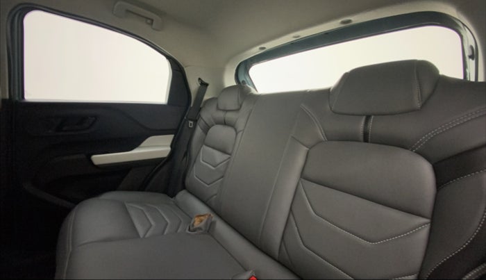 2022 Tata PUNCH ACCOMPLISHED MT, Petrol, Manual, 23,310 km, Right Side Rear Door Cabin
