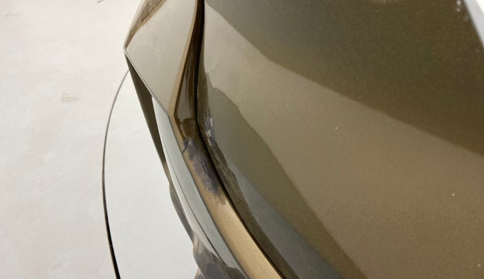 2019 Maruti XL6 ALPHA AT, Petrol, Automatic, 80,724 km, Dicky (Boot door) - Slightly dented
