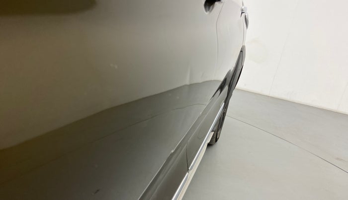 2019 Maruti XL6 ALPHA AT, Petrol, Automatic, 80,724 km, Front passenger door - Slightly dented
