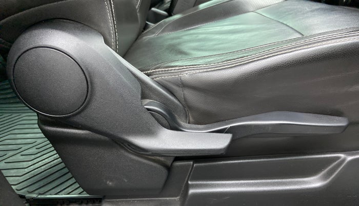 2019 Maruti XL6 ALPHA AT, Petrol, Automatic, 80,724 km, Driver Side Adjustment Panel