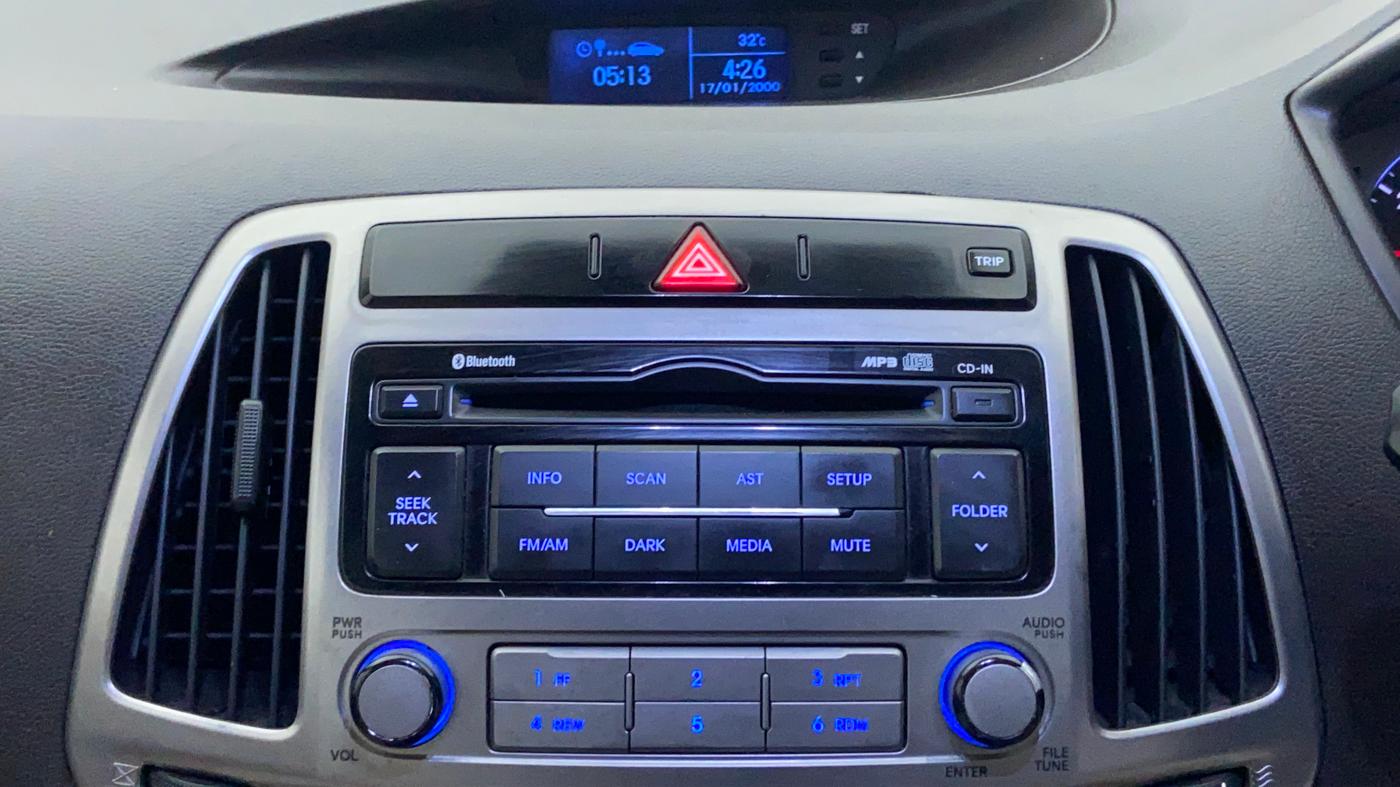 2013 Hyundai i20 SPORTZ 1.2, Petrol, Manual, 48,177 km, Infotainment System