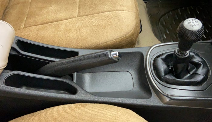 2015 Honda City SV MT PETROL, Petrol, Manual, 76,910 km, Gear Lever