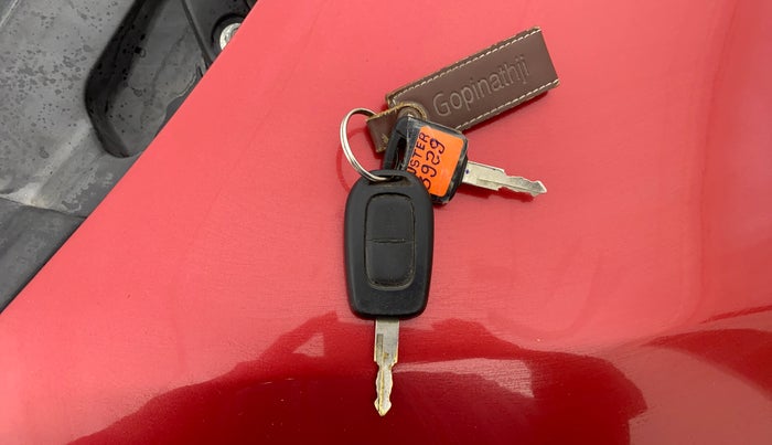 2016 Datsun Redi Go S, Petrol, Manual, 1,47,025 km, Key Close Up