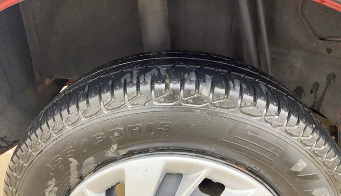 2016 Datsun Redi Go S, Petrol, Manual, 1,47,025 km, Right Rear Tyre Tread