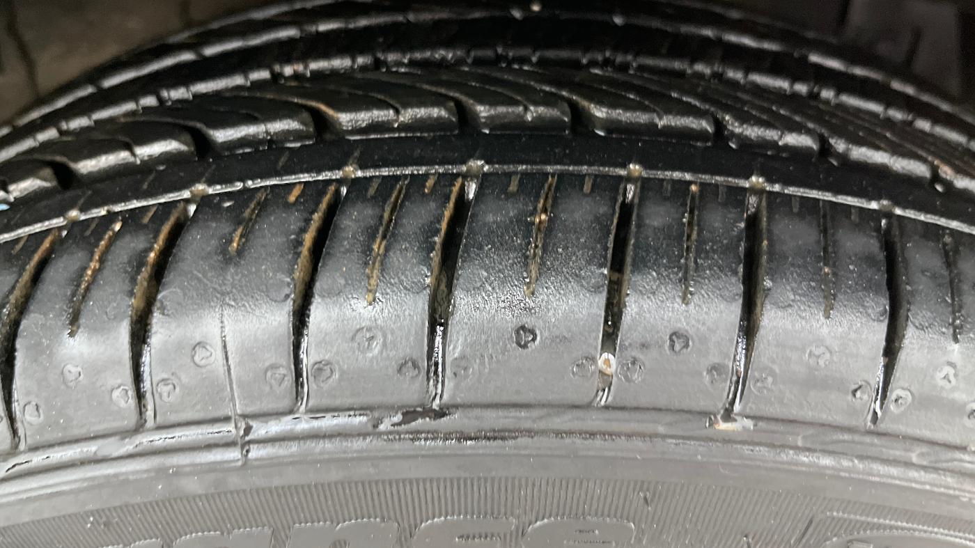 2016 Maruti Ciaz ZXI+ RS, Petrol, Manual, 58,087 km, Right Front Tyre Tread