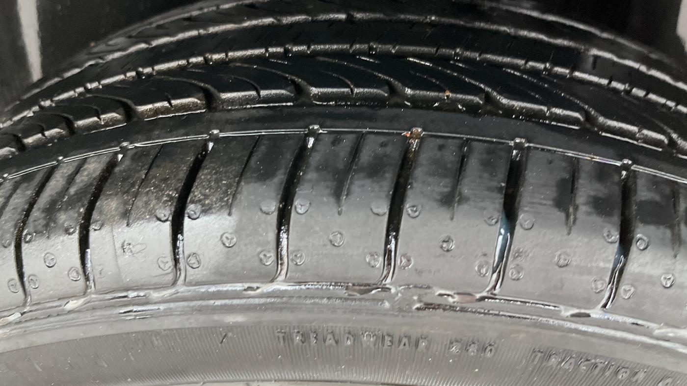 2016 Maruti Ciaz ZXI+ RS, Petrol, Manual, 58,087 km, Left Rear Tyre Tread