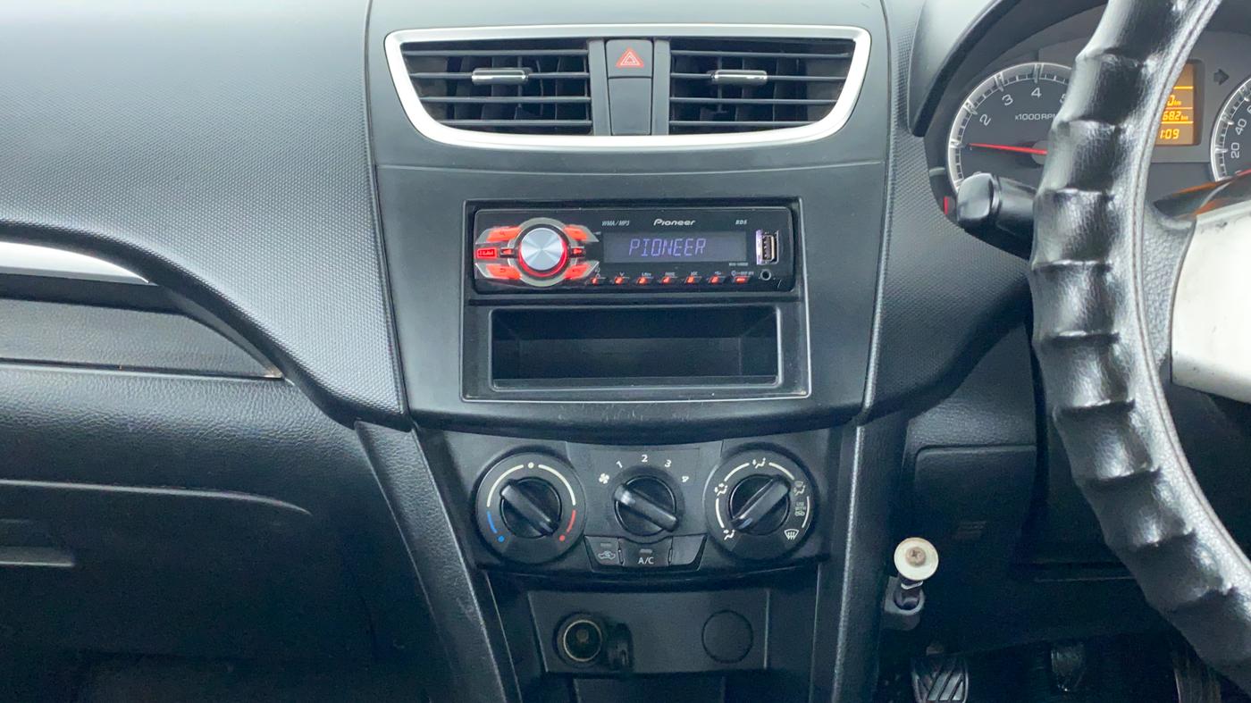 2012 Maruti Swift VXI D, Petrol, Manual, 53,116 km, Air Conditioner