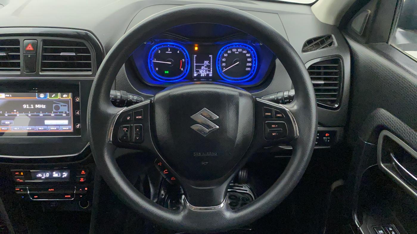 2018 Maruti Vitara Brezza ZDI PLUS, Diesel, Manual, 48,642 km, Steering Wheel Close Up
