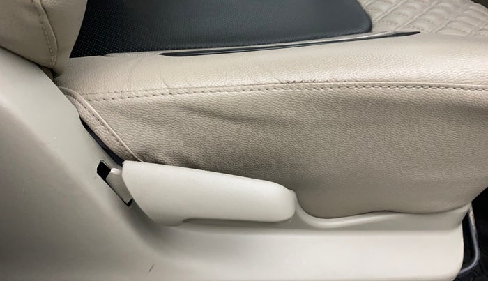 2016 Maruti Celerio VXI AMT, Petrol, Automatic, 33,114 km, Driver Side Adjustment Panel