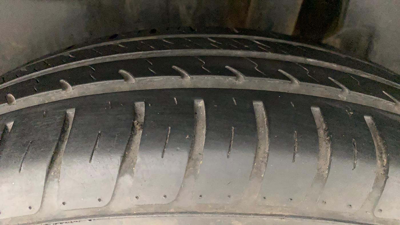 2021 Maruti Swift VXI, Petrol, Manual, 13,058 km, Left Rear Tyre Tread